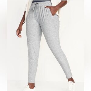 Old Navy Breathe On The GoDry Grey Joggers